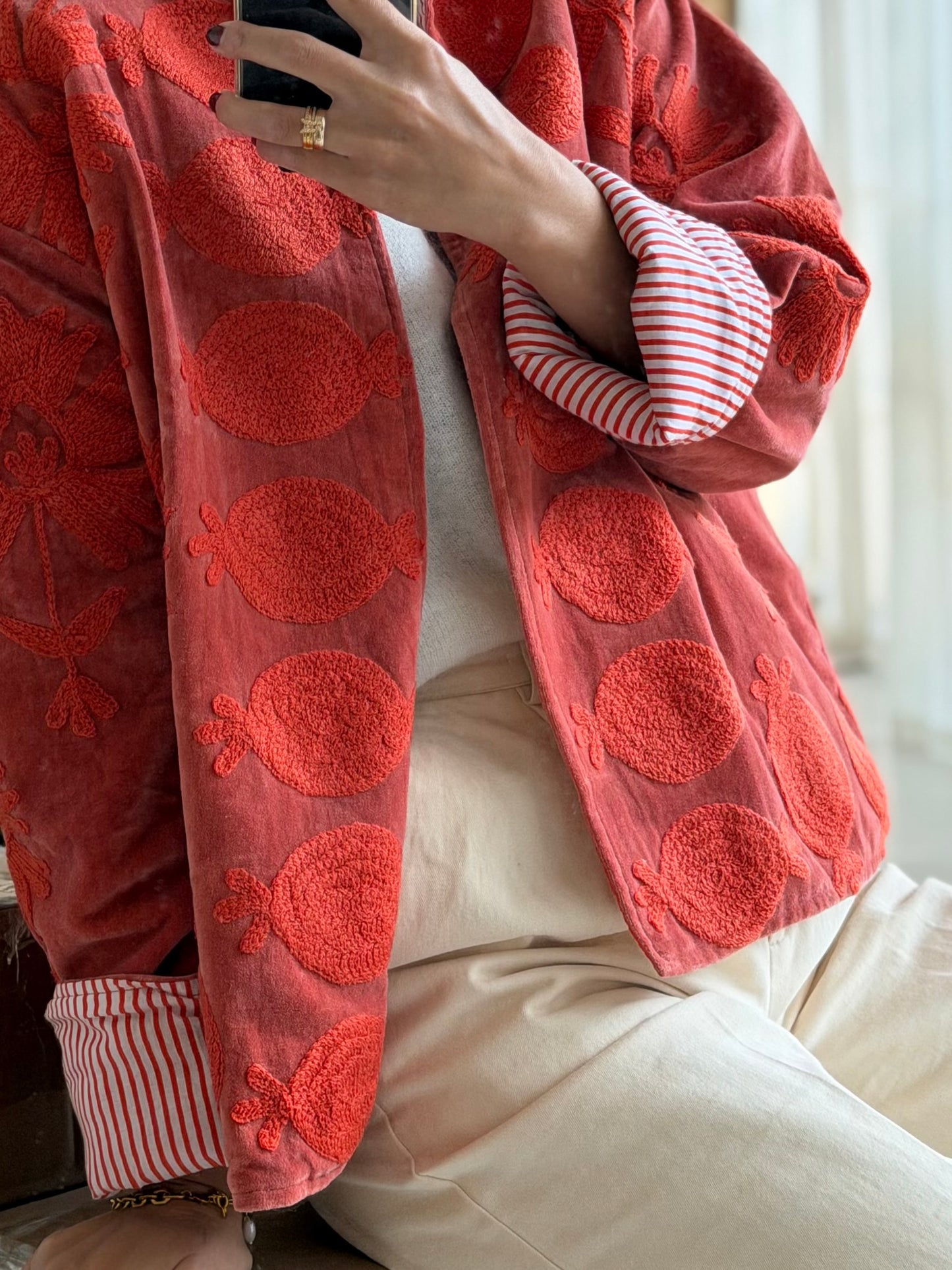 CHAQUETA BORDADA EN TERCIOPELO naranja rosa