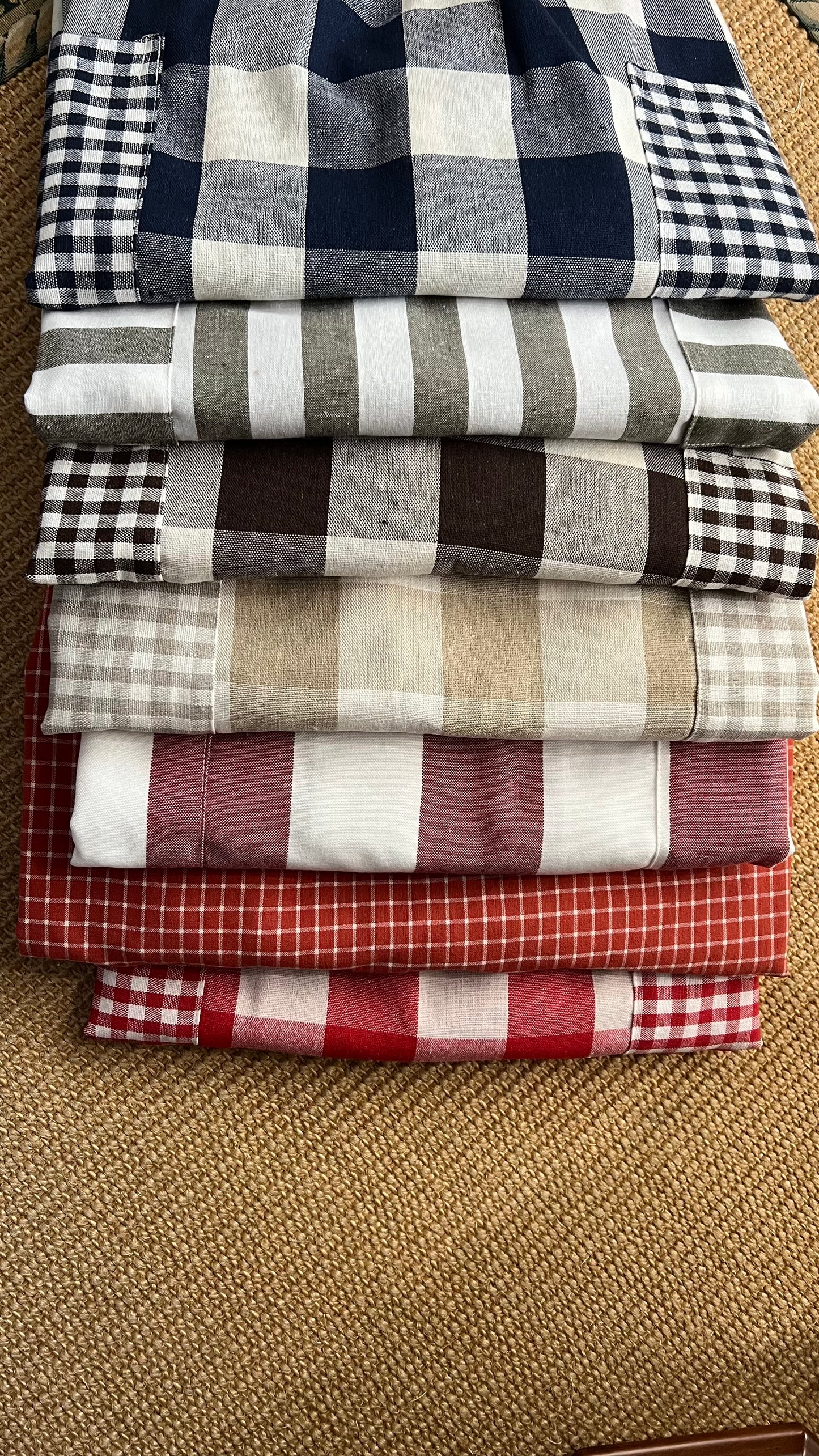 DELANTAL DE LINO VICHY BEIGE CON LAZADA