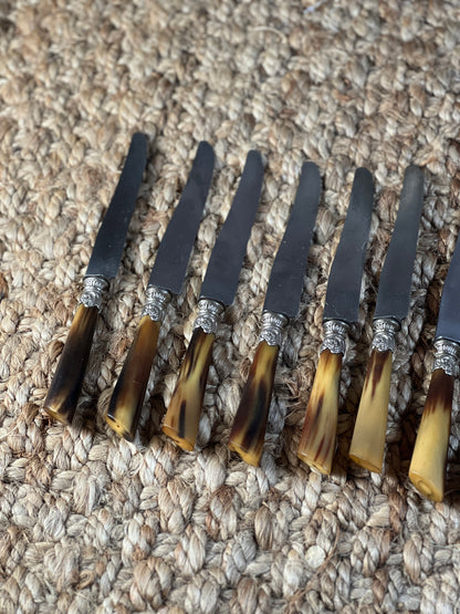 SET OF ANTIQUE FRENCH HORN KNIVES