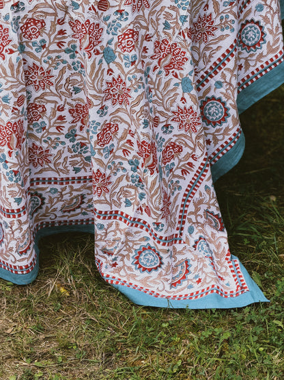 MANTEL FLORAL BLOCK PRINT AZUL ROJO