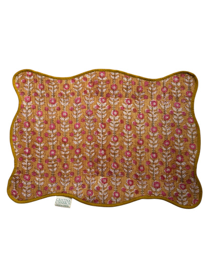 SET 2 MANTELES INDIVIDUALES ACOLCHADOS FLORAL COLOR OCRE