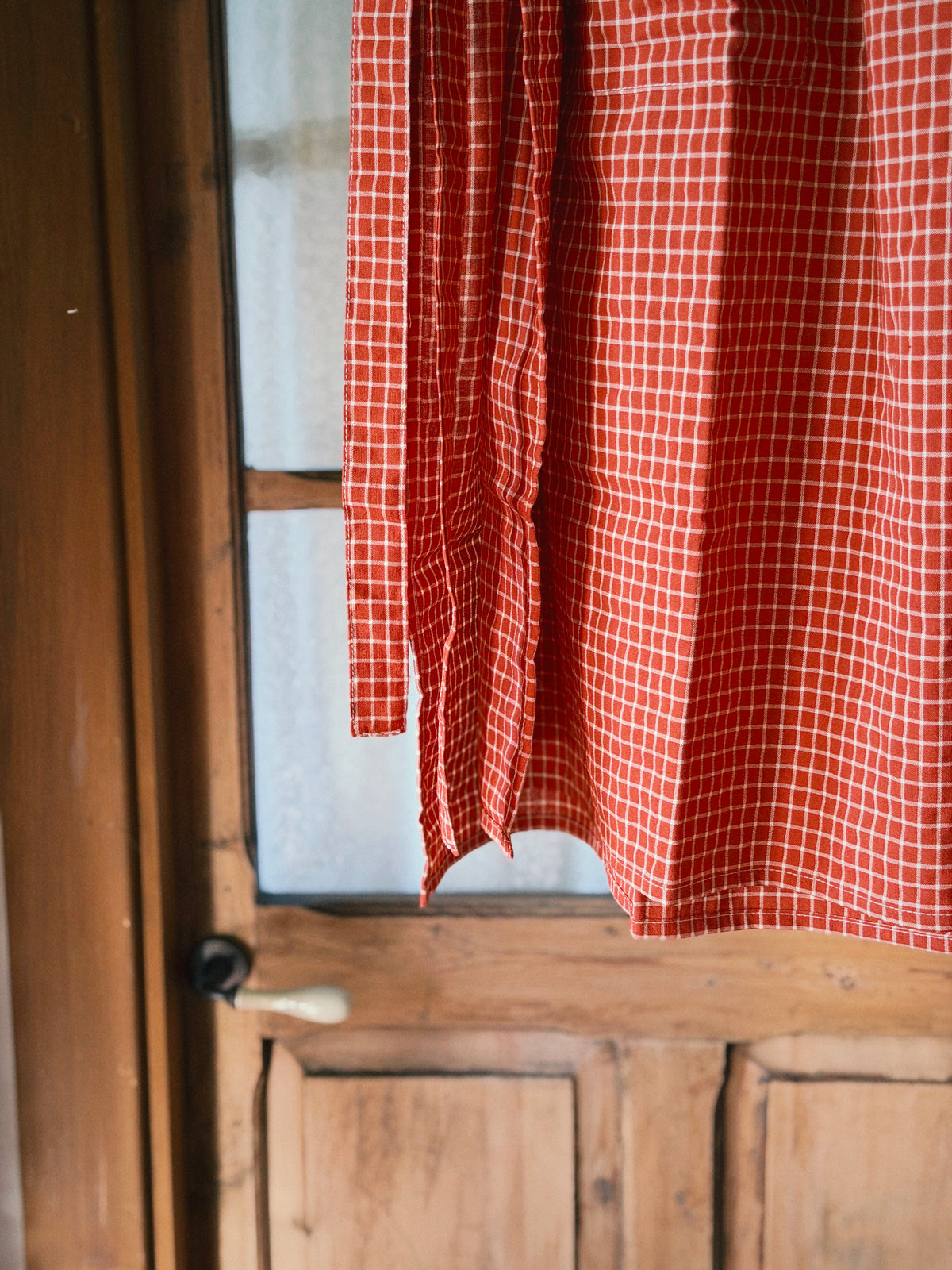 RED CHECKED COTTON APRON WITH BOW