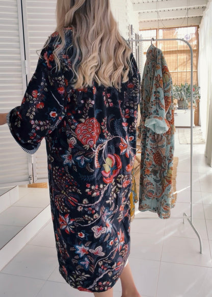 KIMONO EN TERCIOPELO NEGRO