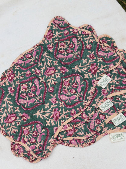 SET 2 MANTELES INDIVIDUALES ACOLCHADOS FLORAL COLOR BEIGE MALVA
