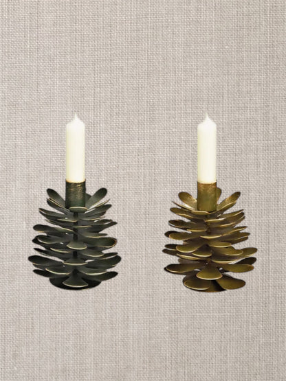 CANDELABROS PIÑAS DE METAL