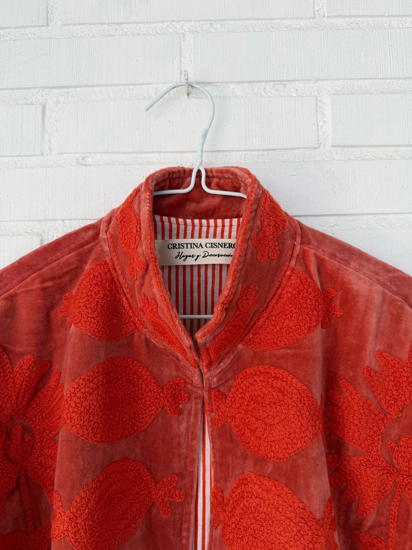 CHAQUETA BORDADA EN TERCIOPELO naranja rosa