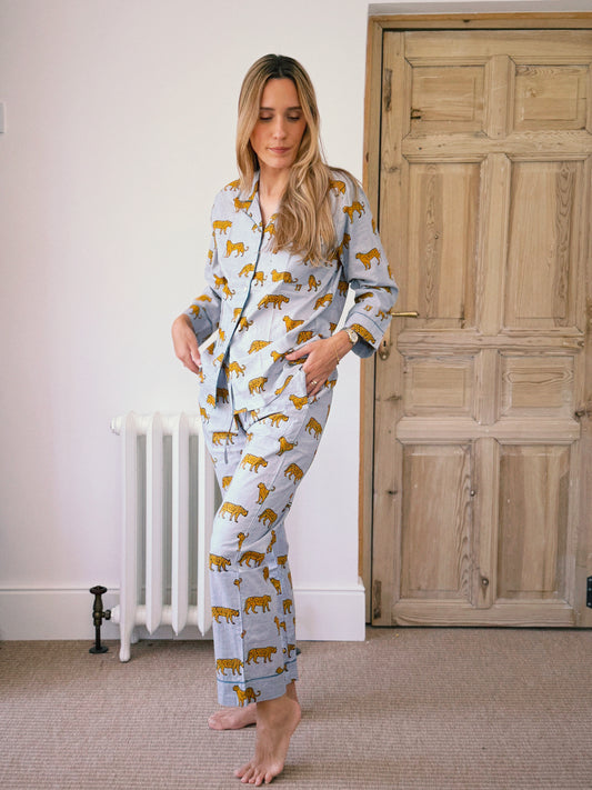 PIJAMA MANGA LARGA BLOCK PRINT GRIS LEOPARDOS