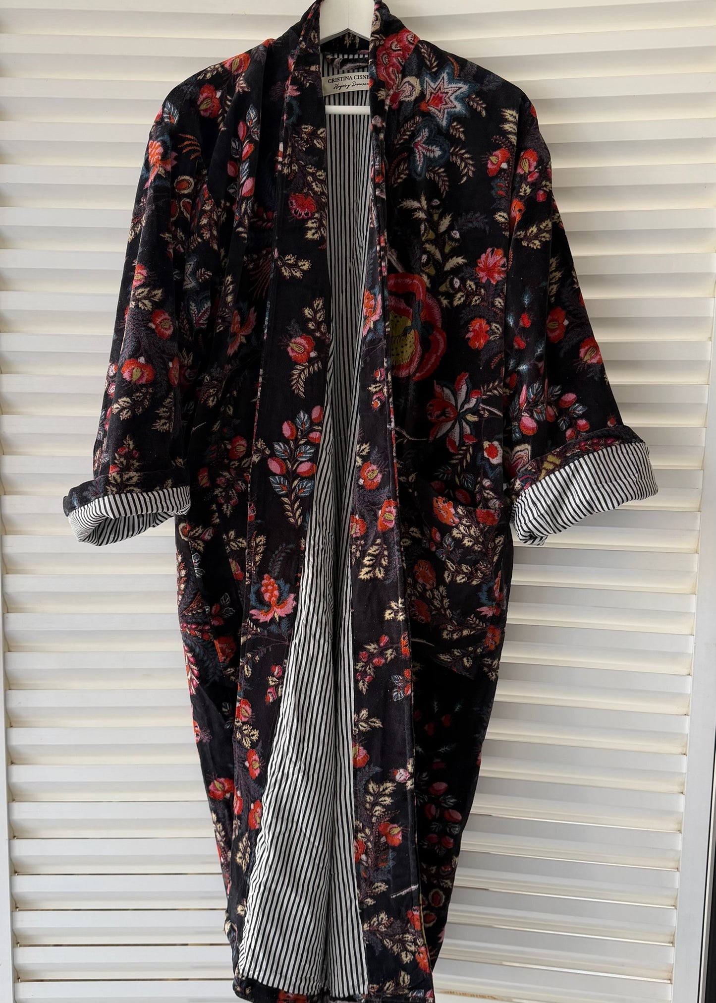 KIMONO EN TERCIOPELO NEGRO