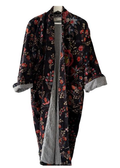 KIMONO EN TERCIOPELO NEGRO