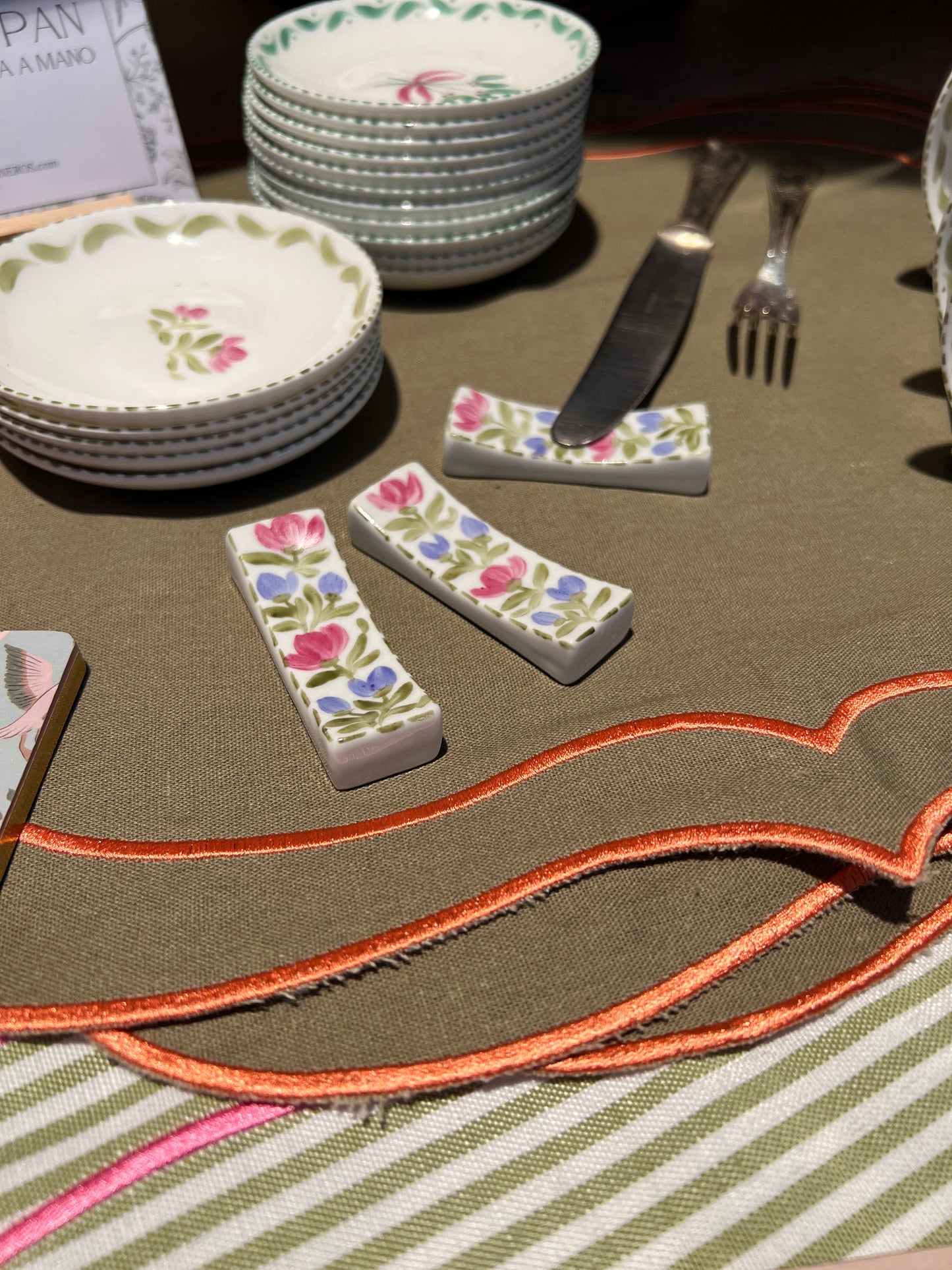 HAND PAINTED PORCELAIN CUTLERY REST